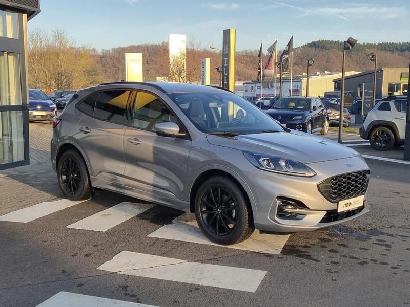 Gebraucht Ford Kuga ST-Line 152 PS (111 kW) 2022 Silber SUV