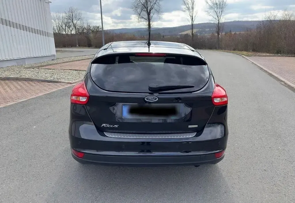 Gebraucht Ford Focus Business Edition 150 PS (110 kW) 2015 Schwarz Limousine