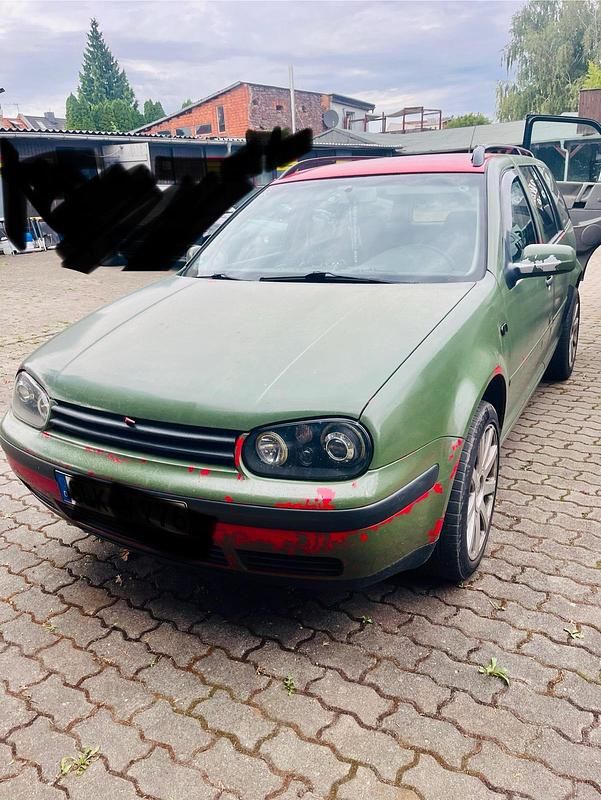 Grün Gebraucht 2003 VW Golf IV Kombi | 1.400 € (Guter Preis) - Bild 1/1