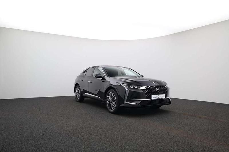 Lackierung schwarz perla nera/ Gebraucht 2023 DS Automobiles DS4 Trocadero Limousine | 25.880 € (Superpreis) - Bild 1/4