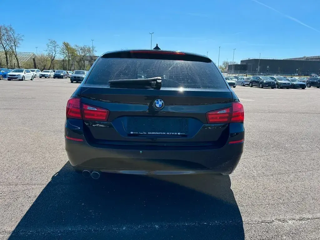 Gebraucht BMW 520 184 PS (135 kW) 2013 Schwarz Kombi