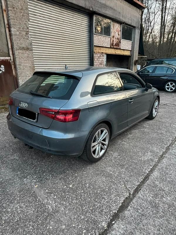 Gebraucht Audi A3 150 PS (110 kW) 2013 Grau Coupé