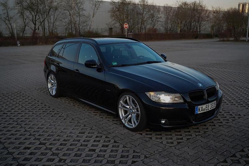 Gebraucht BMW 335 Shadowline 306 PS (225 kW) 2011 Schwarz Kombi