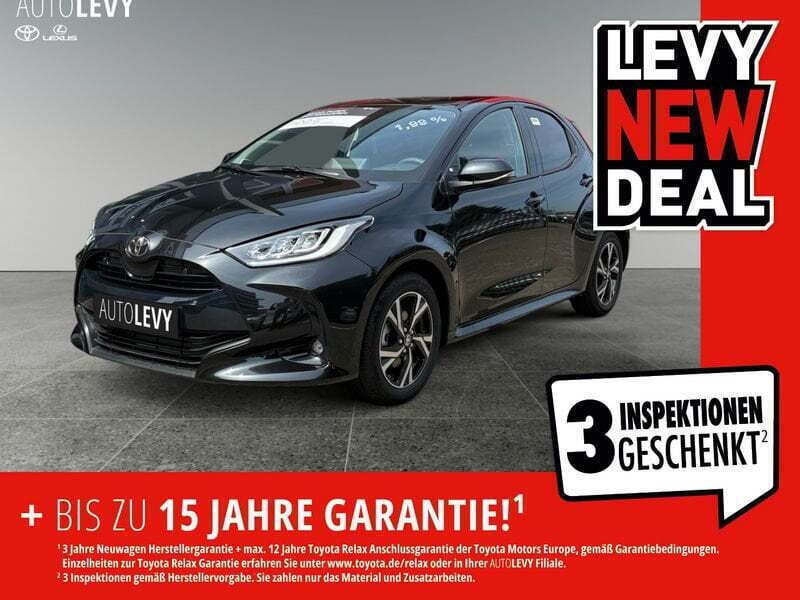 Mysticschwarz mica Neu 2025 Toyota Yaris Comfort Limousine | 23.499 € (Fairer Preis) - Bild 1/4