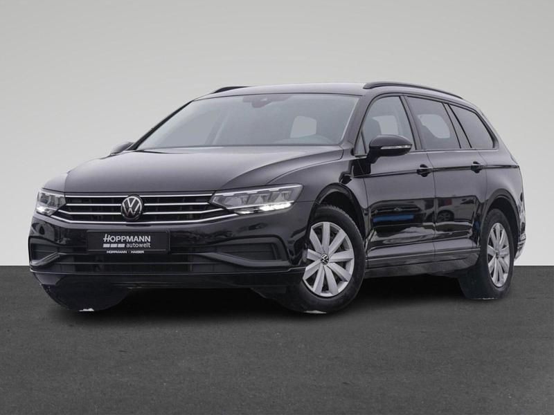 Gebraucht VW Passat Basis 150 PS (110 kW) 2022 Deep black perleffekt Kombi