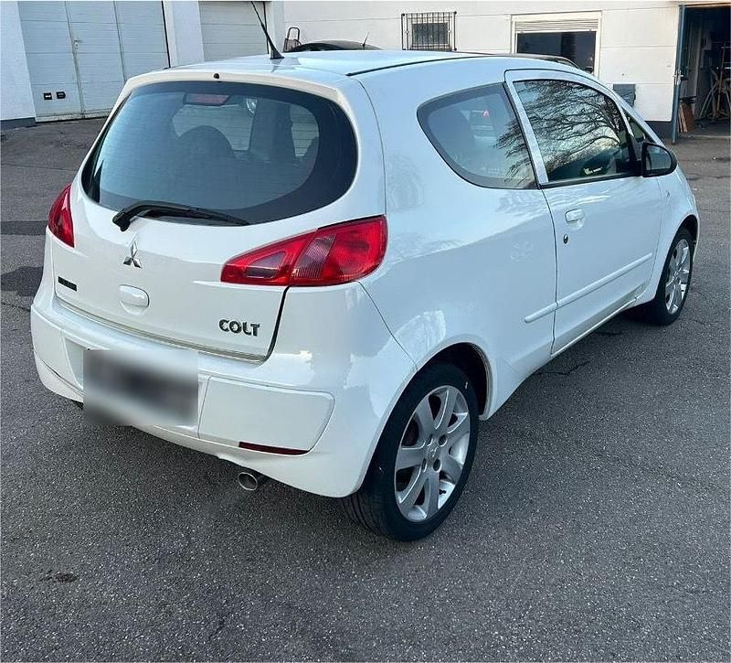 Gebraucht Mitsubishi Colt 95 PS (69 kW) 2008 Weiß Kleinwagen