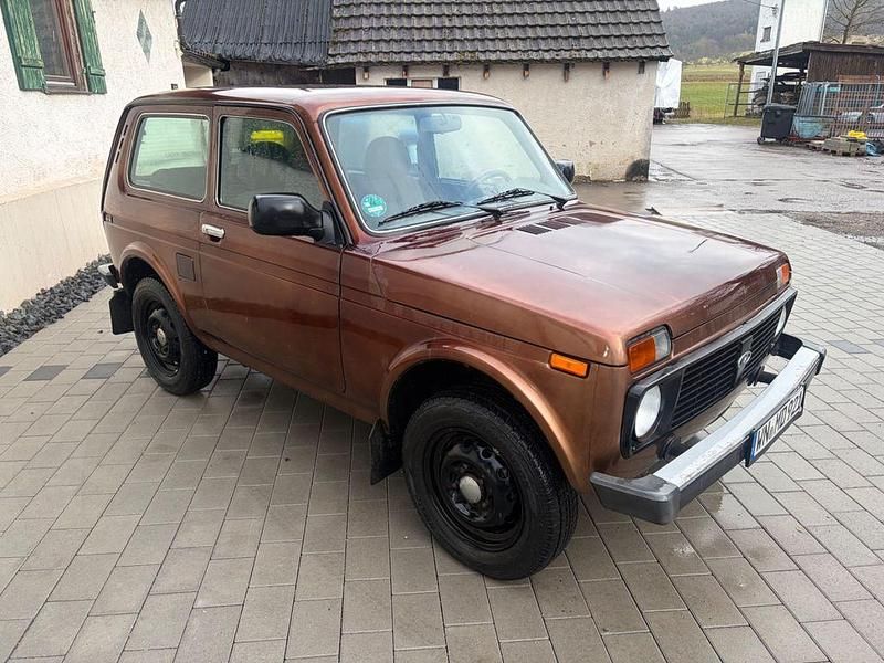 Second-hand Lada niva 83 CP (61 kW) 2012 Maro SUV