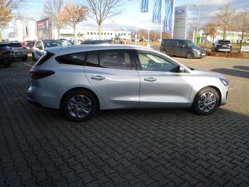 Neu Ford Focus Titanium X 125 PS (91 kW) 2026 Silber