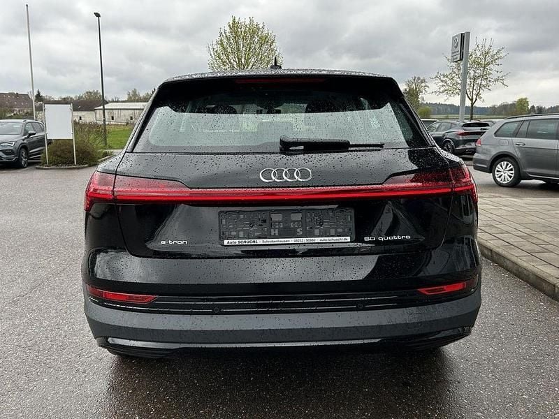 Gebraucht Audi e-tron 230 kW (313 PS) 2022 Schwarz SUV