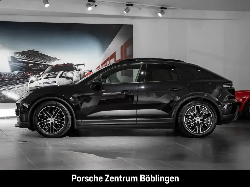 Second-hand Porsche Macan 264 kW (360 CP) 2026 Negru SUV