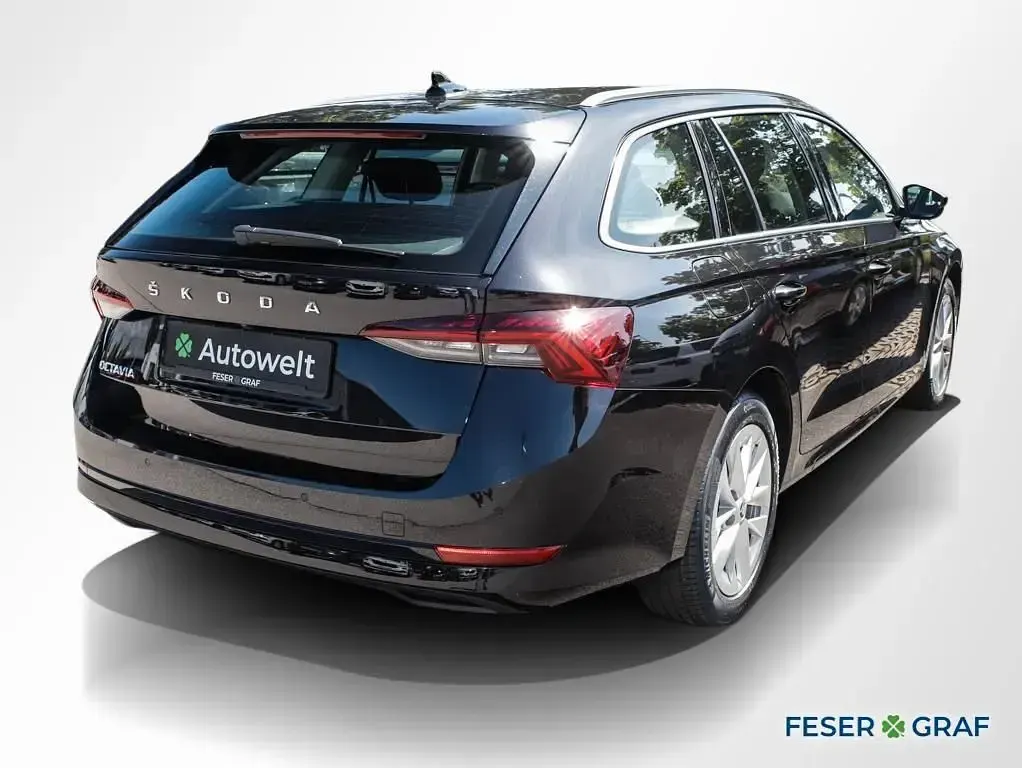Gebraucht Skoda Octavia Style 150 PS (110 kW) 2024 Blackmagic perleffekt Kombi