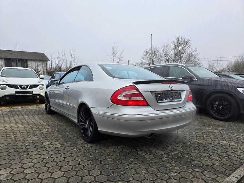Gebraucht Mercedes CLK320 218 PS (160 kW) 2002 Silber Coupé