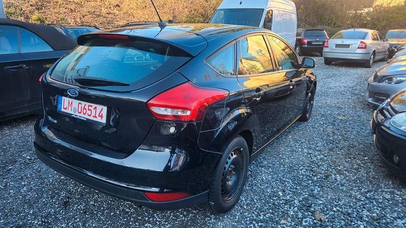 Second-hand Ford Focus 125 CP (91 kW) 2017 Negru Berlinǎ