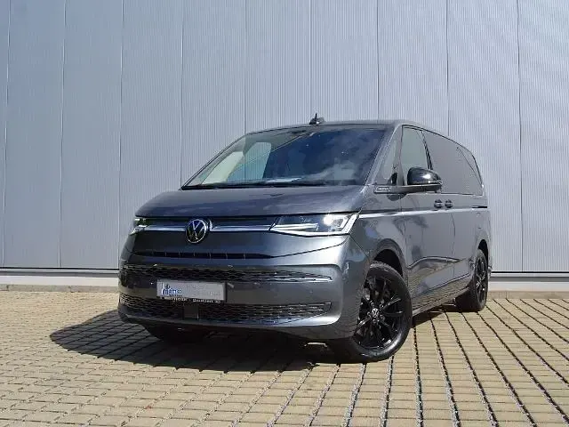 Gebraucht VW Multivan Style 150 PS (110 kW) 2024 Grau Van / Kleinbus