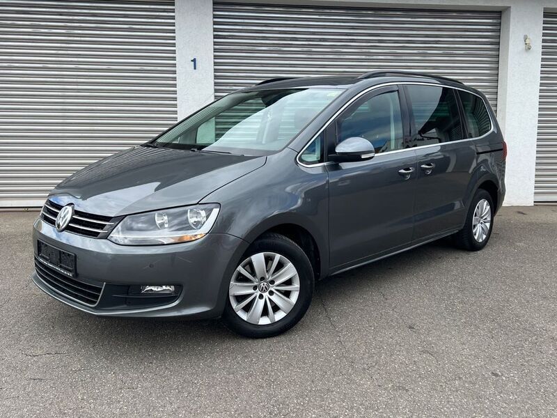Grau Gebraucht 2019 VW Sharan Van / Kleinbus | 16.800 € (Superpreis) - Bild 1/4