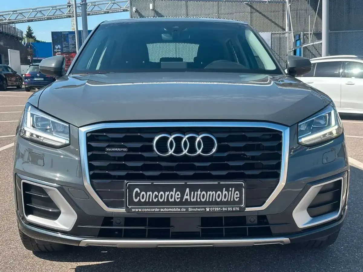 Gebraucht Audi Q2 Sport 150 PS (110 kW) 2019 Grau SUV