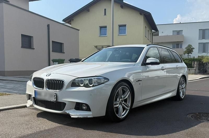 Weiß Gebraucht 2014 BMW 520 M Sport Kombi | 10.500 € (Guter Preis) - Bild 1/4