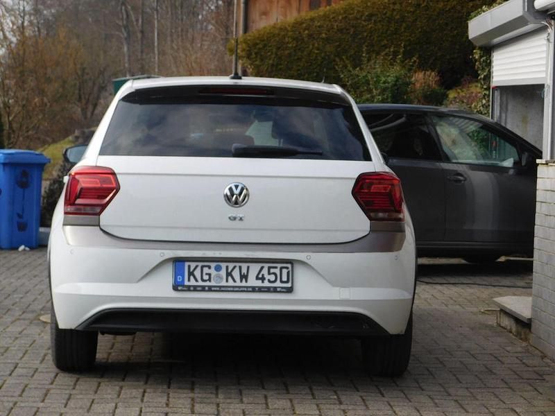 Gebraucht VW Polo IQ Drive 95 PS (69 kW) 2019 Weiß Kleinwagen
