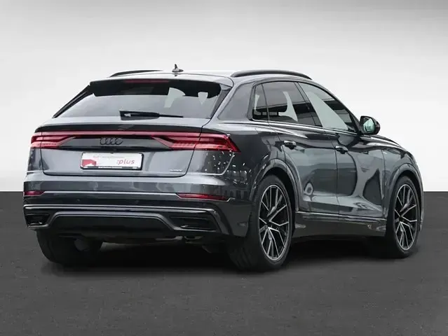 Gebraucht Audi Q8 S-Line 286 PS (210 kW) 2021 Grau SUV