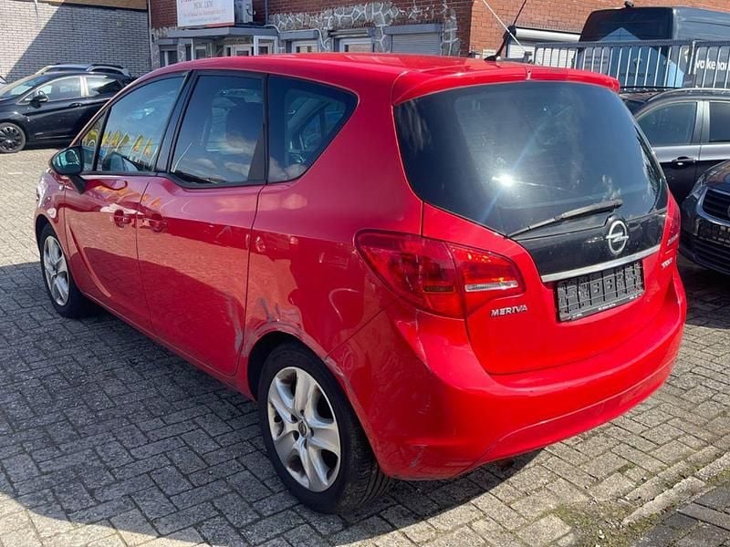 Gebraucht Opel Meriva Design Edition 120 PS (88 kW) 2012 Rot Van / Kleinbus