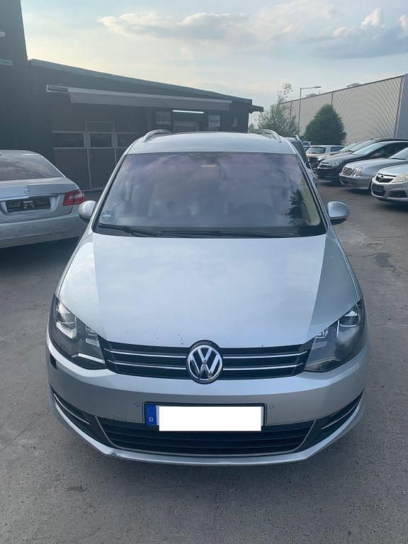 Grau Gebraucht 2014 VW Sharan Highline Van / Kleinbus | 12.099 € (Superpreis) - Bild 1/4