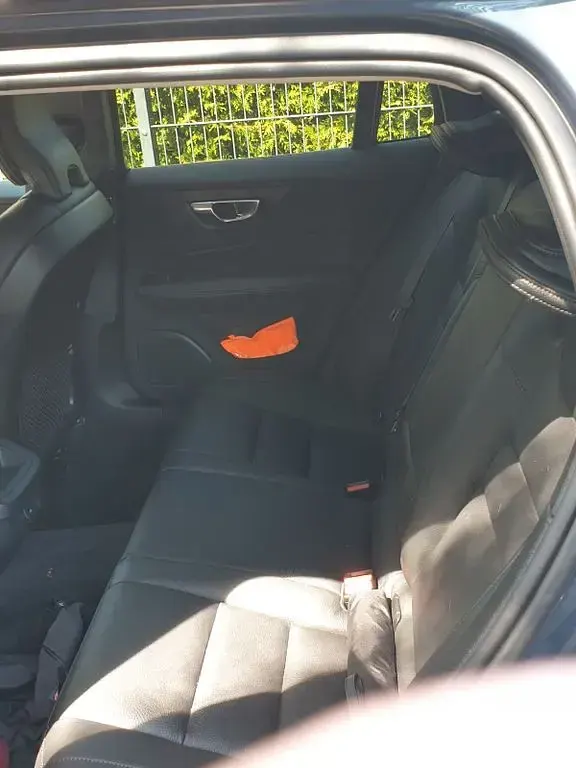 Gebraucht Volvo V60 Plus 197 PS (144 kW) 2024 Blau Kombi
