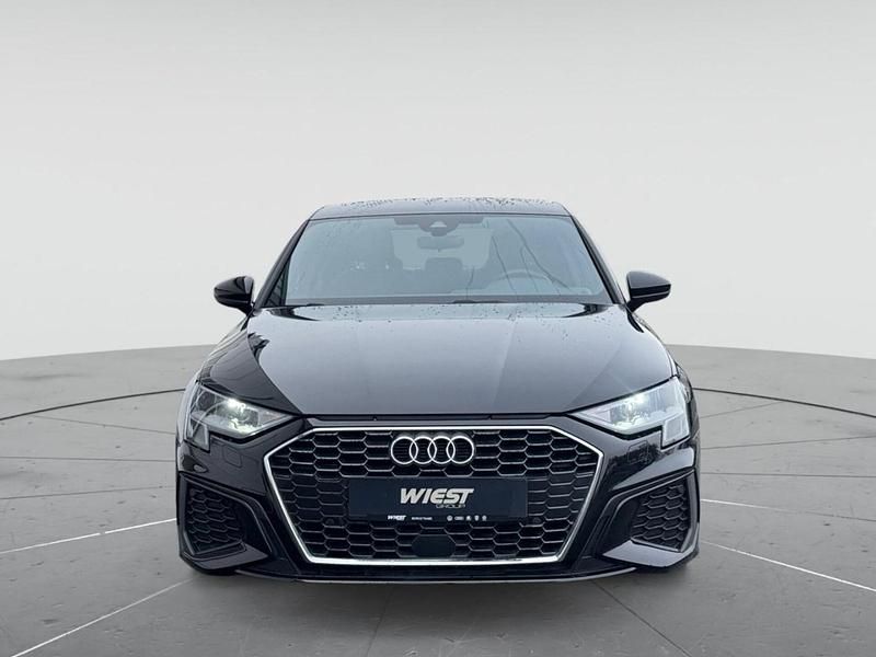 Gebraucht Audi A3 S-Line 110 PS (80 kW) 2023 Mythosschwarz metallic Limousine