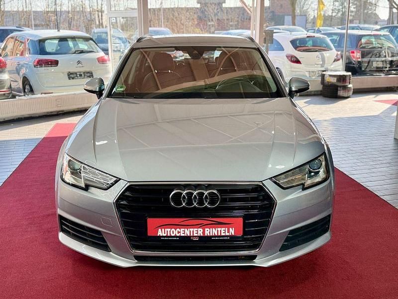 Gebraucht Audi A4 Basis 150 PS (110 kW) 2019 Silber Kombi