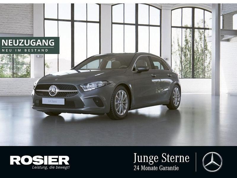 Grau / mountaingrau Gebraucht 2020 Mercedes A200 Progressive Limousine | 22.890 € (Fairer Preis) - Bild 1/4