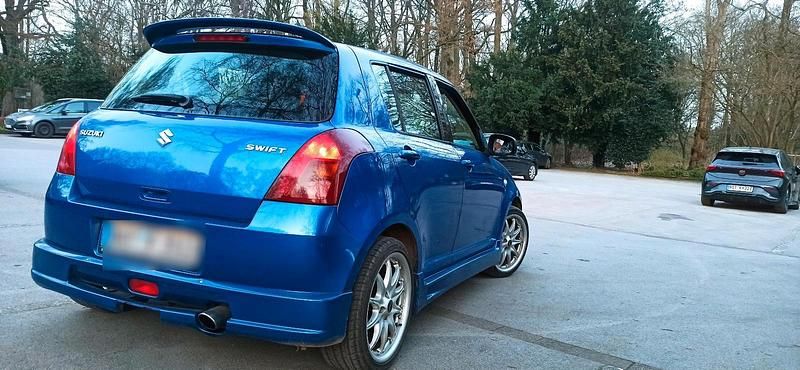 Gebraucht Suzuki Swift 92 PS (67 kW) 2006 Blau Kleinwagen