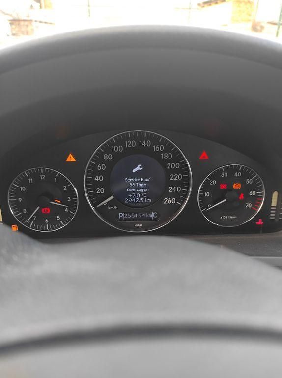 Gebraucht Mercedes E280 Elegance 231 PS (169 kW) 2006 Braun Limousine