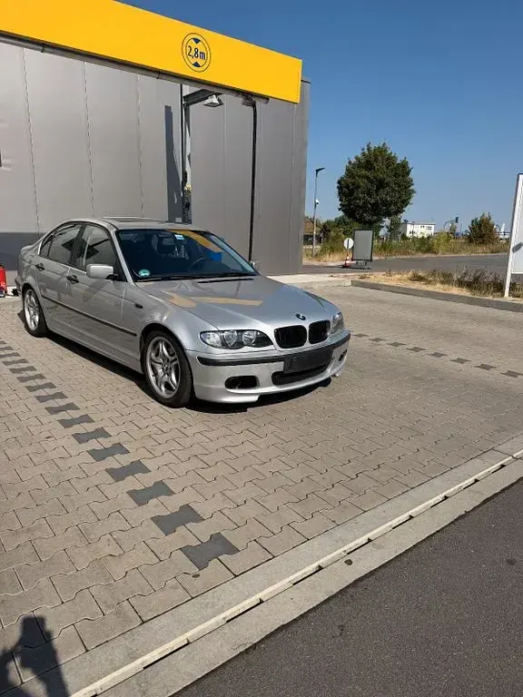Gebraucht BMW 318 Sport Line 143 PS (105 kW) 2002 Silber Limousine