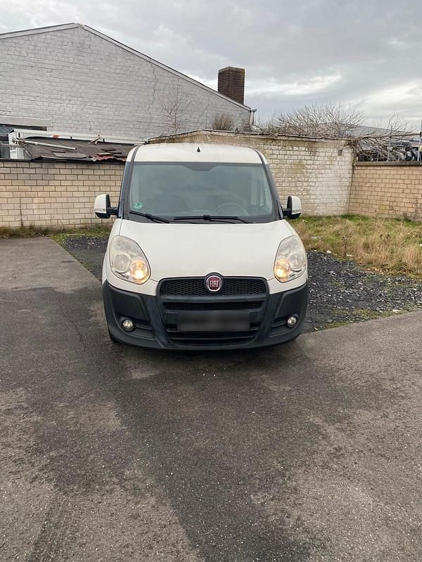 Gebraucht Fiat Doblò 105 PS (77 kW) 2013 Weiß Van / Kleinbus