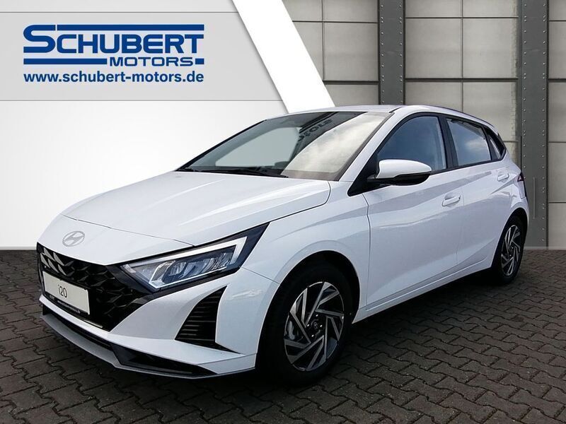 Weiß Gebraucht 2025 Hyundai i20 Trend Limousine | 18.990 € (Fairer Preis) - Bild 1/4