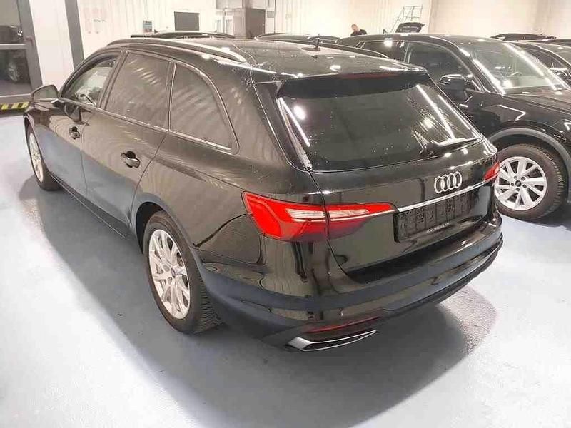 Gebraucht Audi A4 150 PS (110 kW) 2022 Schwarz Kombi