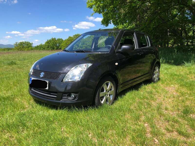 Schwarz Gebraucht 2010 Suzuki Swift Comfort Limousine | 2.250 € (Superpreis) - Bild 1/4