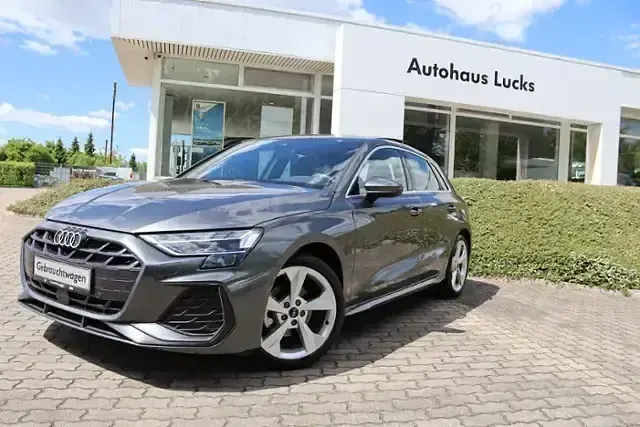 Gebraucht Audi A3 S-Line 150 PS (110 kW) 2024 Grau Limousine