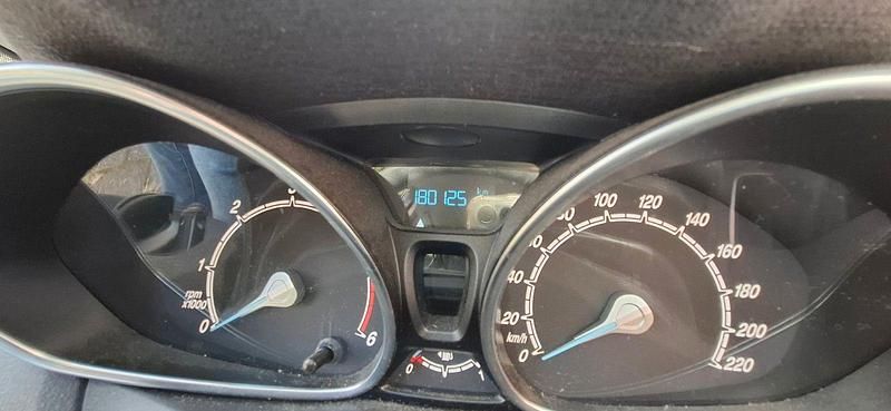 Gebraucht Ford Fiesta SYNC Edition 75 PS (55 kW) 2015 Blau Kleinwagen