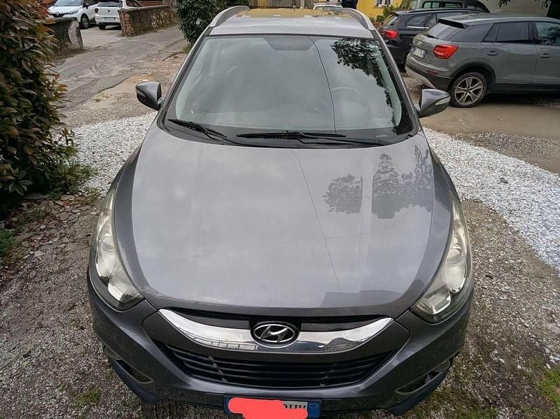 Grau Gebraucht 2012 Hyundai ix35 Comfort SUV | 5.650 € (Superpreis) - Bild 1/4