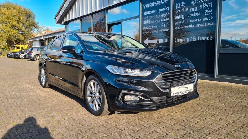 Schwarz Gebraucht 2020 Ford Mondeo Titanium Limousine | 16.490 € (Fairer Preis) - Bild 1/4