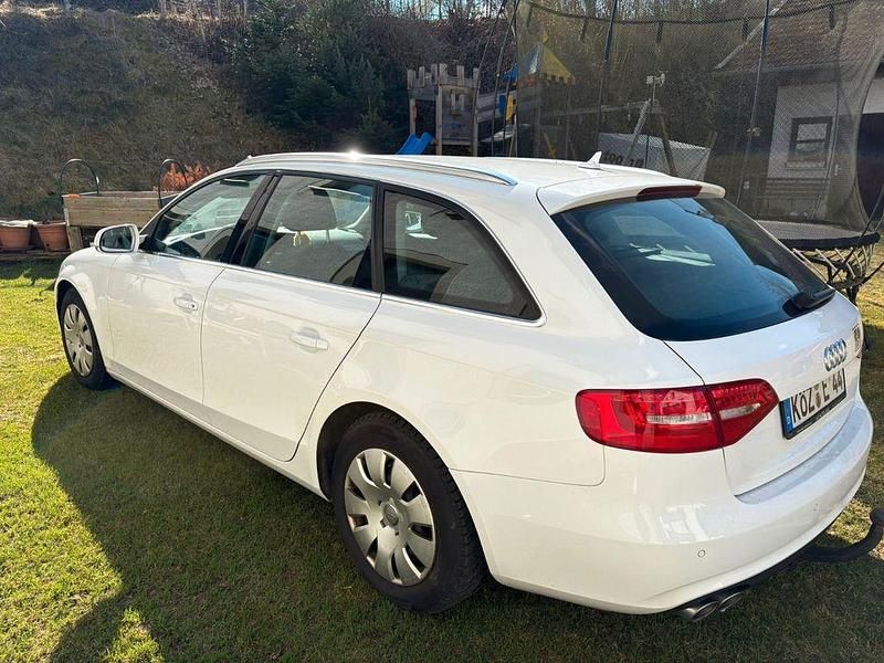 Gebraucht Audi A4 Ambiente 136 PS (100 kW) 2014 Weiß Kombi