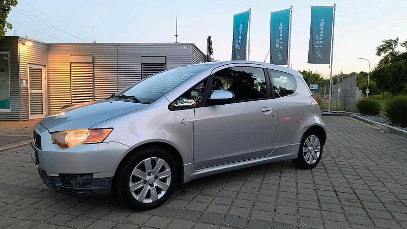 Second-hand Mitsubishi Colt 95 CP (69 kW) 2012 Argintiu Hatchback