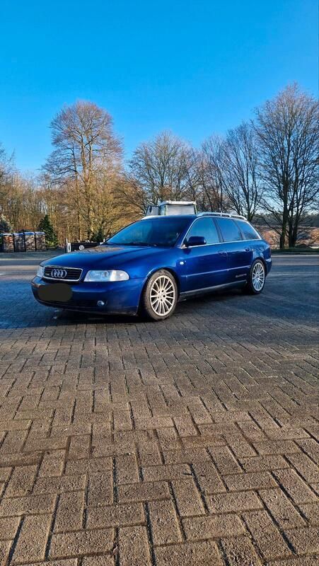 Blau Gebraucht 1999 Audi A4 Kombi | 2.700 € (Guter Preis) - Bild 1/4