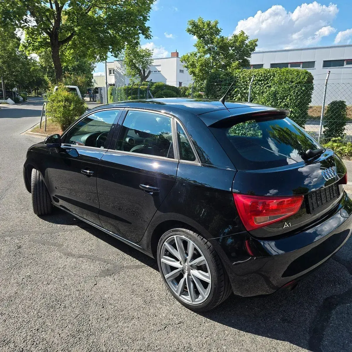 Gebraucht Audi A1 Sportback Attraction 86 PS (63 kW) 2013 Schwarz Kleinwagen