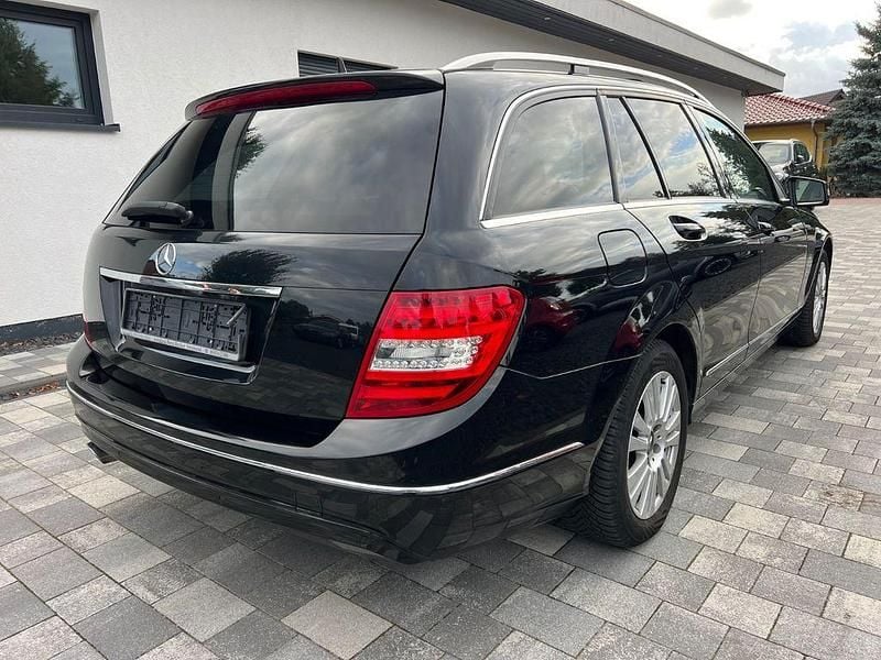 Gebraucht Mercedes C200 184 PS (135 kW) 2013 Schwarz Kombi