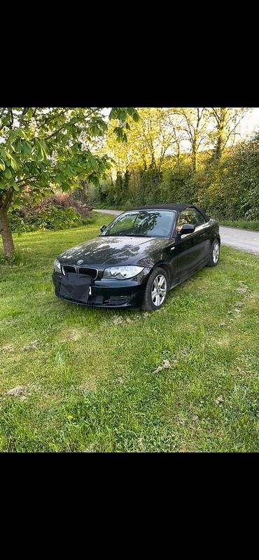 Gebraucht BMW 118 Cabriolet 143 PS (105 kW) 2010 Schwarz Cabrio