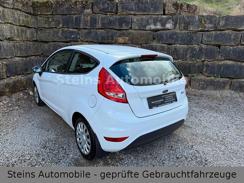 Gebraucht Ford Fiesta S 60 PS (44 kW) 2011 Weiß Kleinwagen