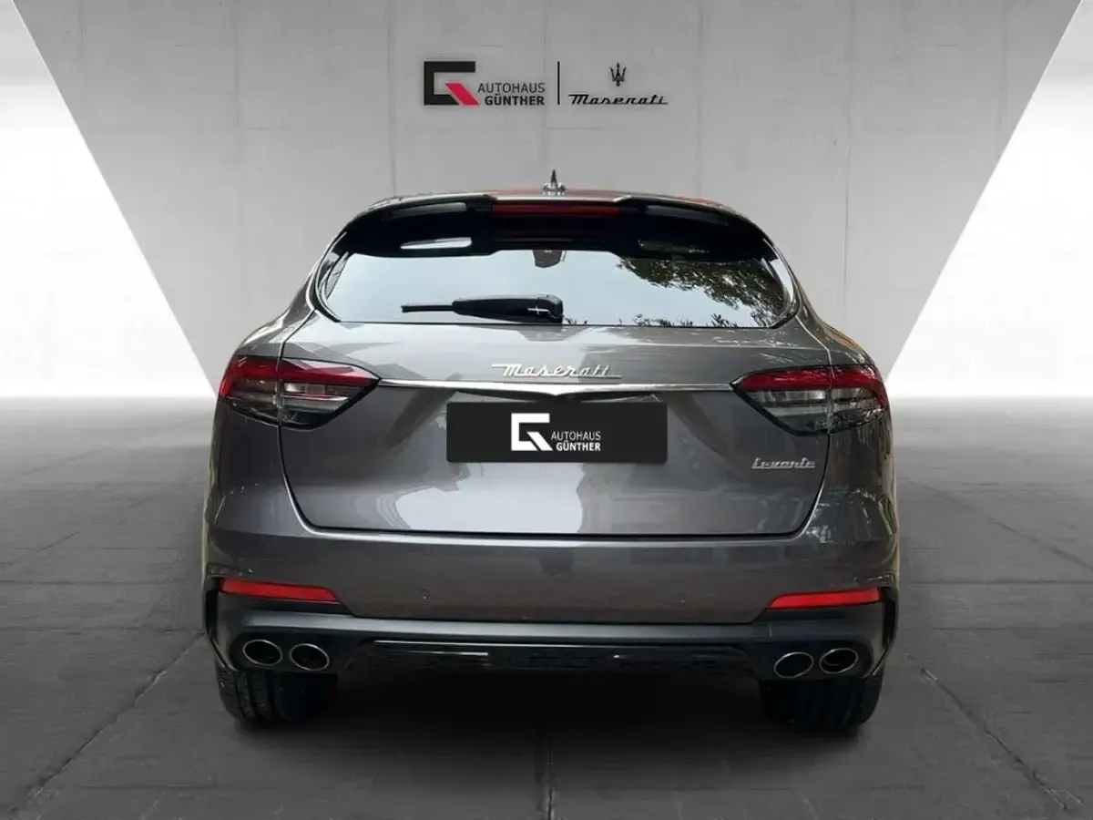 Gebraucht Maserati Levante 275 PS (202 kW) 2021 Grau SUV
