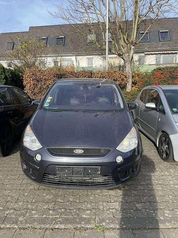 Gebraucht Ford S-MAX S 131 PS (96 kW) 2008 Van / Kleinbus