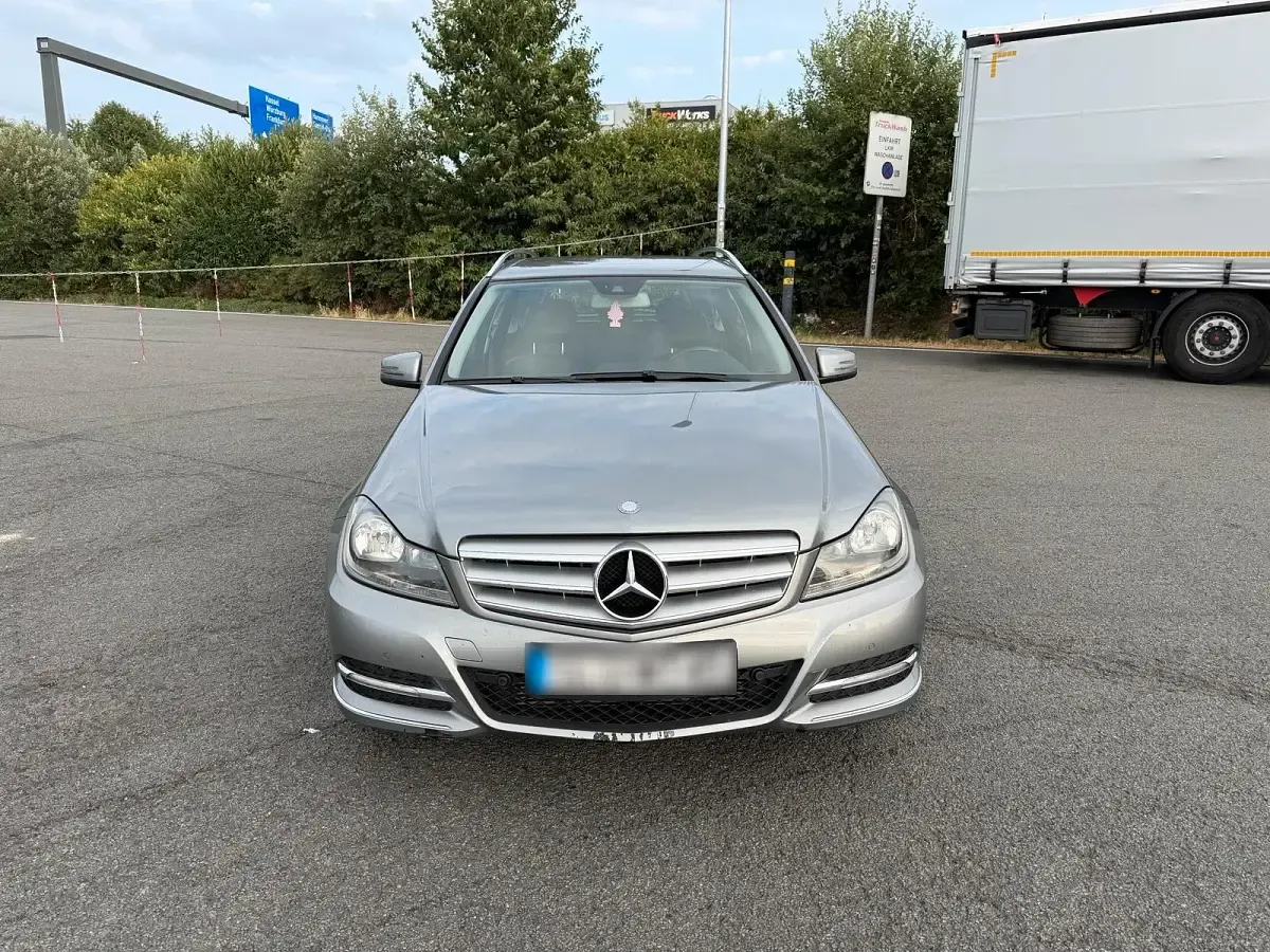 Gebraucht Mercedes C200 184 PS (135 kW) 2011 Grau Kombi